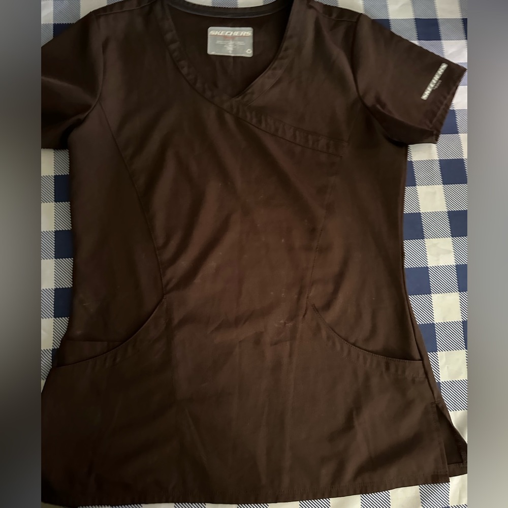 Scrub top FOR SALE!!!! 🤎